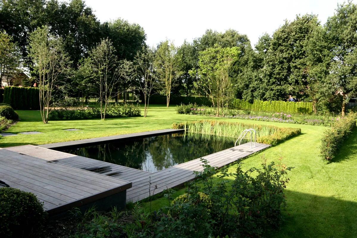 Tuinonderhoud uitbesteden: meer genieten, minder zorgen — De Colm Hoveniers